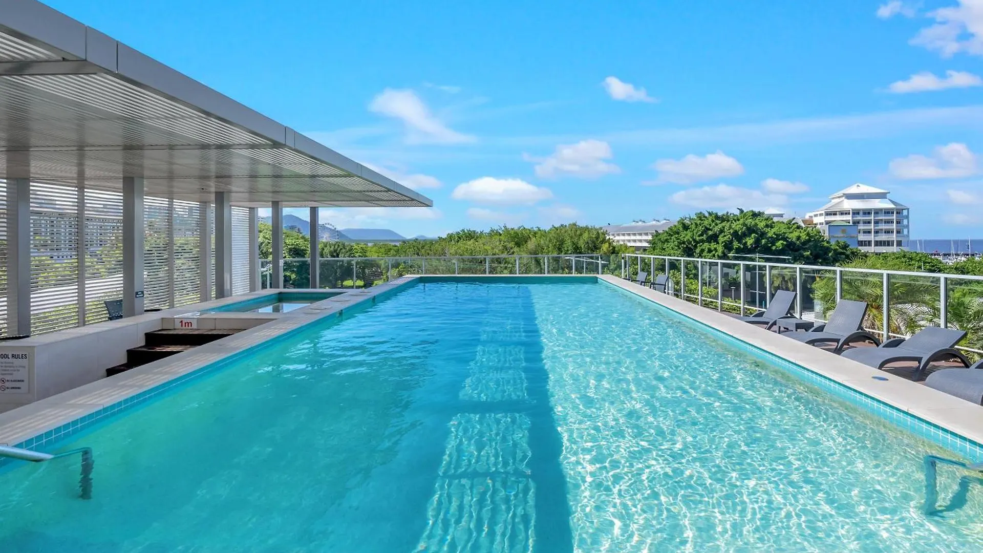 'Escape At Harbour Lights' Poolside Chic In The City Cairns 0*,  Australien